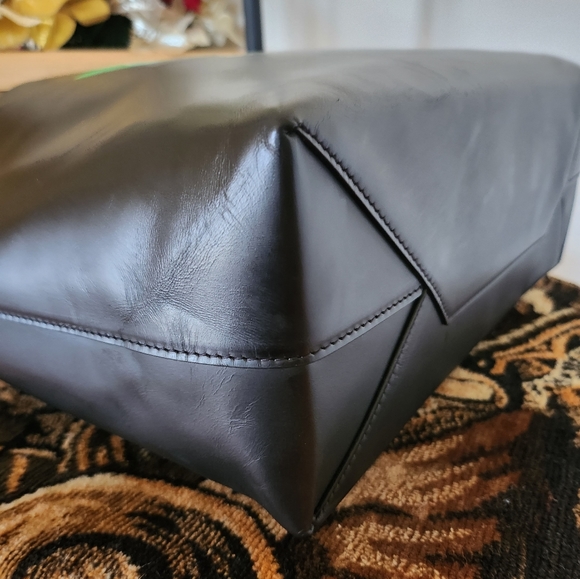 Balenciaga - Picture 4 of 12